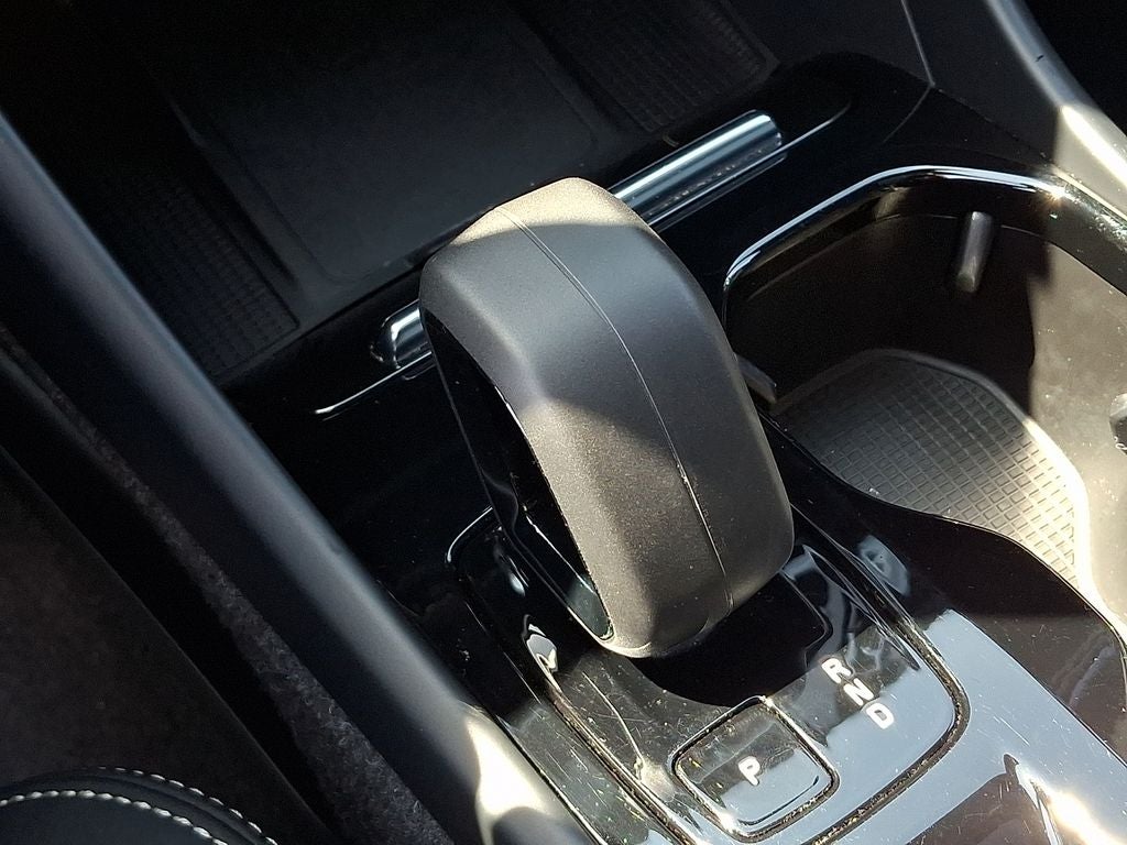 2024 Volvo XC40 B5 Plus Dark Theme