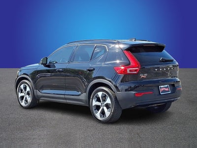 2024 Volvo XC40 B5 Plus Dark Theme