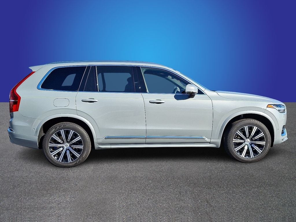 2025 Volvo XC90 B5 Plus
