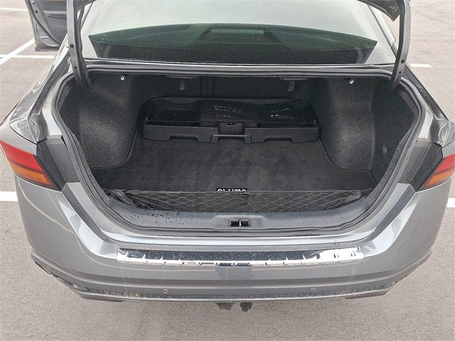 2022 Nissan Altima SR FWD