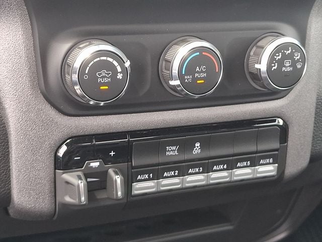 2024 RAM 2500 Tradesman Regular Cab 4x4 8' Box