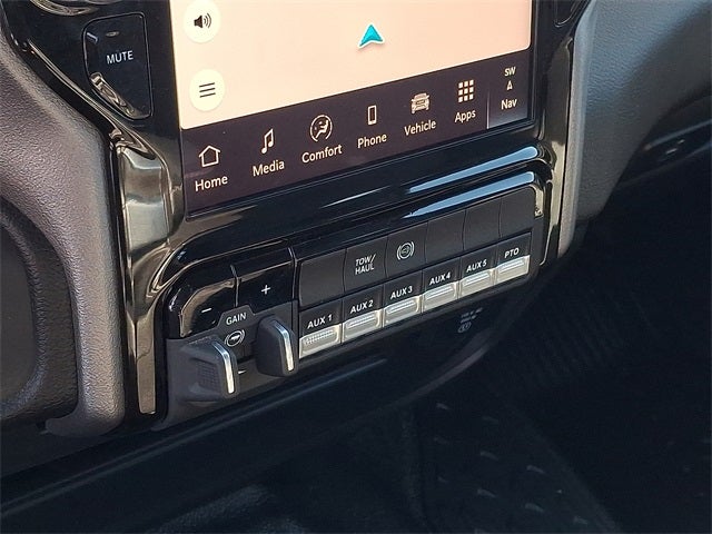 2025 RAM 5500HD Tradesman/Big Horn